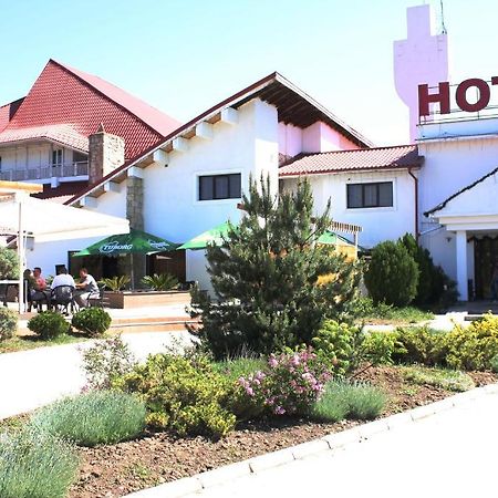 Hotel Magura Verde Bacău Exterior foto